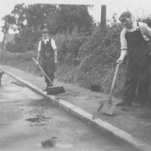 Bill Richardson & Mr Rowbotham road mending