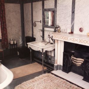 Nun Appleton Hall - marble bathroom