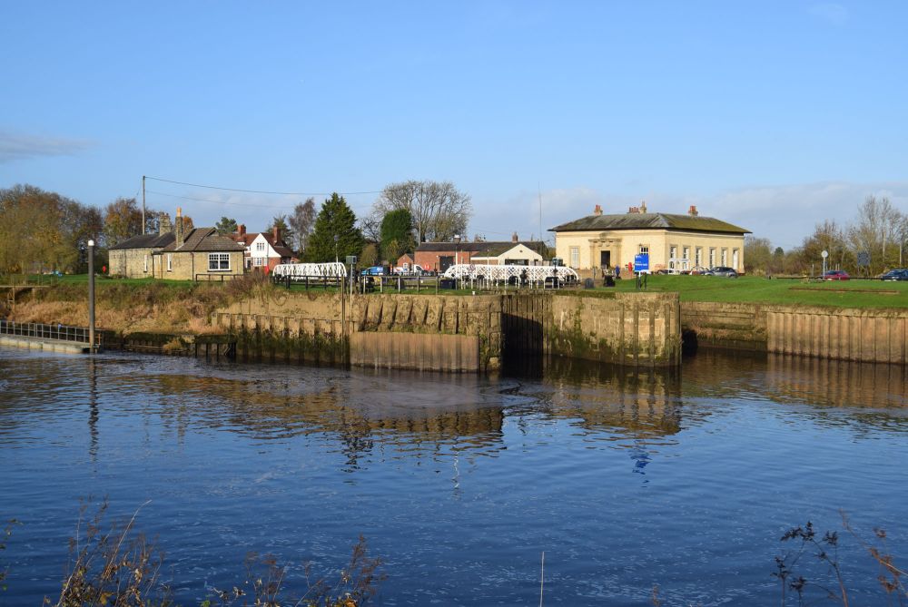Naburn Lock from Acaster bank of river