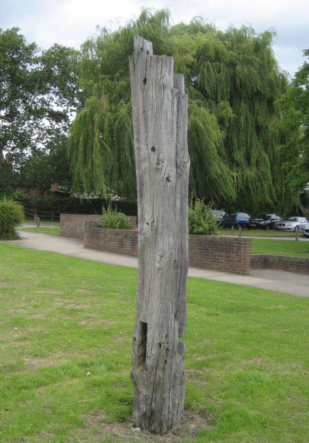 Timber post said to have come from Manor House